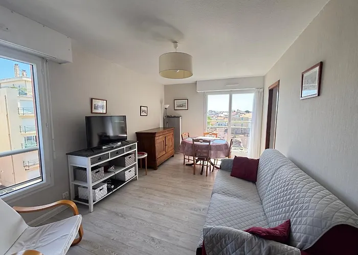 2 Pieces Acces Direct Plage, Parking Prive - Fr-1-197-604 *